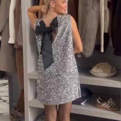 Nuevo con etiquetas Vestido H&M Lentejuelas Lazo Sin Mangas Color Plateado/Negro S, M, L, XL Foto 1 de 4