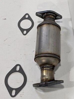 Hyundai Elantra 2013 cupé convertidor catalítico de 1,8 L Foto 1 de 4