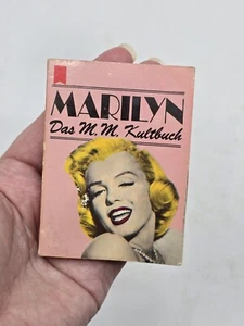 Marilyn Monroe Das M.M. Kultbuch Small Mini Book VTG 1986 German 26 - Imagen 1 de 9