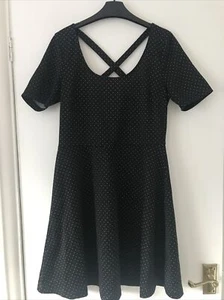 Damen Kleid schwarz weiß gepunktet Größe S Skater Style  - Bild 1 von 5