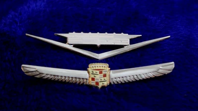 2 Cadilla Hat Pin Lapel Pin Emblem Accessory Badge GM Escalade Seville - Image 1 of 4