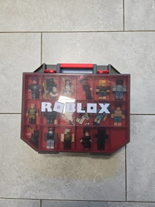 Roblox Carrying Case for Action Figures, 16 Figures Included And Accessories - Picture 1 of 6