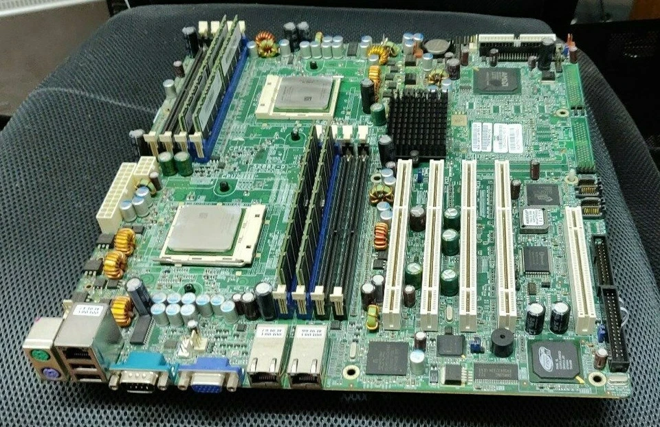 Tyan S2882G3NR-DRS-F5 Socket 940 AMD Motherboard w/2x OSA252FAA5BL 2.6G CPU, 2GB - Image 1 of 1