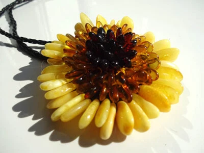 Ambra Baltica Collana/Ciondolo/Spilla " Fiore Di - Immagine 1 di 4