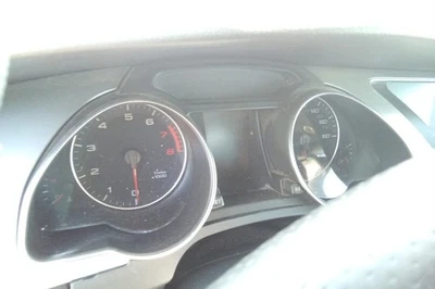 Grupo de medidores de velocímetro A5 OE 2011 108 k millas Audi Foto 1 de 4