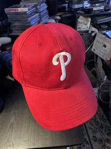 MLB Philadelphia Phillies red Ginuwine merchandise baseball cap hat - Picture 1 of 3