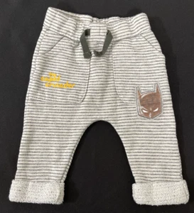 Pantalones de algodón gris Batman bebé niño talla 0-3 meses - Imagen 1 de 10
