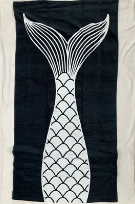  Toalla de playa Pottery Barn Teen The Emily and Meritt Mermaid, negro blanco 32 x 64 Foto 1 de 4