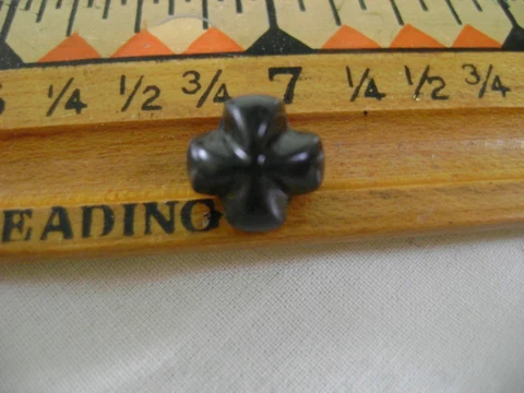 Set of 5 Diminutive Maltese Cross-shaped shank buttons Cover