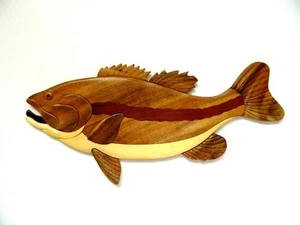 Arte de pared de madera con marquetería de pez lubina de boca grande decoración del hogar placa albergue nuevo - Imagen 1 de 1