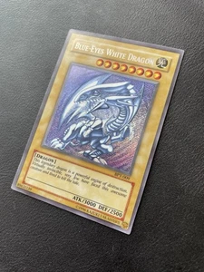 Blue Eyes White Dragon BPT-009 “corrected Art” secret rare promo card. Rep. - Picture 1 of 4