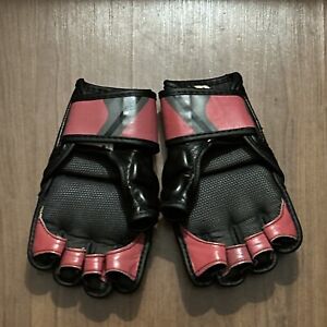 USED $50 CENTURY Drive Fight Gloves MMA Karate Grappling Sparring Adult M