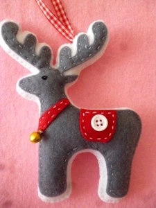 **HANDMADE**FELT CHRISTMAS REINDEER 5" HIGH TREE HANGING DECORATION** - Picture 1 of 2