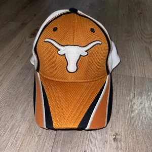 Top Of The World Texas Longhorns Sombrero Blanco OneFit Diseño Raro Nueva Gorra Ajustada - Imagen 1 de 4