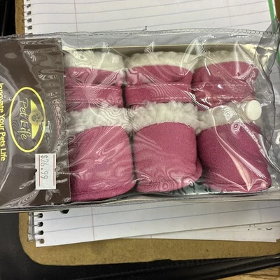 Zapatos para mascotas Pet Life Shearling Duggz medianos  Foto 1 de 2