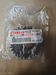 Yamaha Part 2HC-17151-00 GEAR - Picture 1 of 3