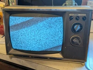Vintage 1978 SYLVANIA TELEVISION (M78033W) RETRO TV Works & Ships FAST - Picture 1 of 7