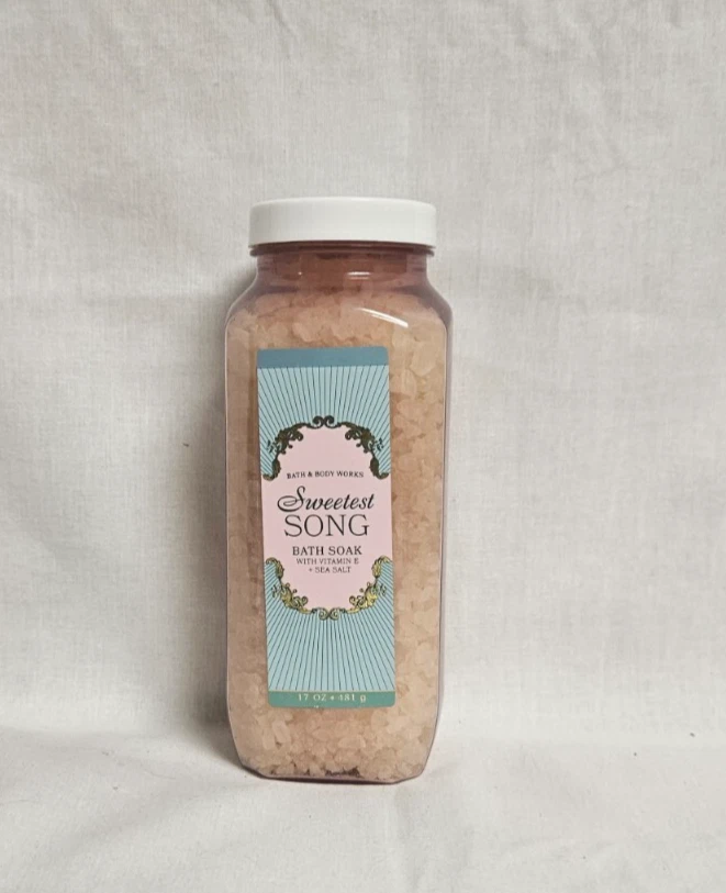 Bath & Body Works SWEETEST SONG Bath Soak 17 oz NEW - Image 1 of 1