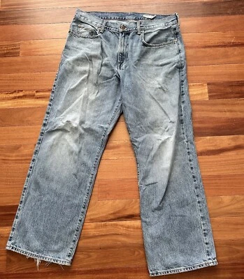 Cremieux Premium Denim Distressed Relaxed Bootcut Jeans Mens Sz. 35/30 - Image 1 of 4