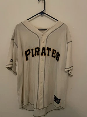 Camiseta majestuosa para hombre Roberto Clemente Pittsburgh Pirates Cooperstown Collection’s Foto 1 de 4