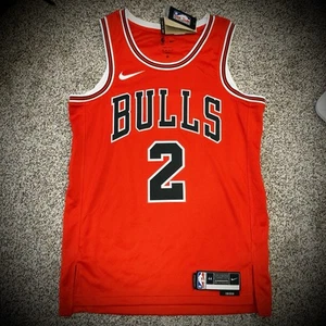 Nike Chicago Bulls Lonzo Ball Jersey #2 Rojo Visitante HOMBRE MEDIANO 40 Adulto Nuevo con Etiquetas - Imagen 1 de 7