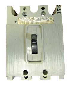 ITE 30 AMP CIRCUIT BREAKER 240-600 VAC 3 POLE HE3-B030 - Picture 1 of 6