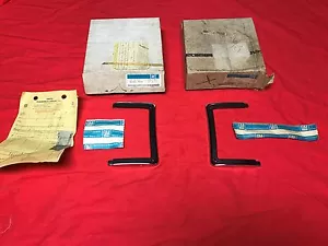 NOS 71 OLDSMOBILE CUSTOM CRUISER RH LH FENDER MOULDINGS GM 231163 231162 1971 - Bild 1 von 5