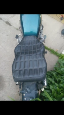 Assento de motocicleta 1980 Suzuki GS 850 - Imagem 1 de 4