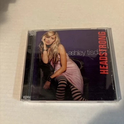 Ashley Tisdale: Headstrong Deluxe Edition CD And DVD Set Foto 1 de 4