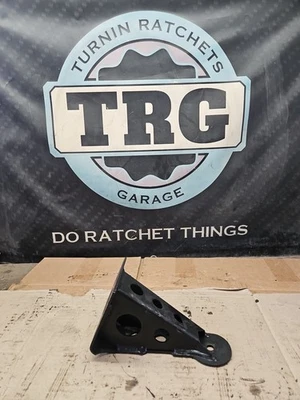 84-92 宝马 E30 325e 325i M20 右发动机支架支架 11811128496 — 第 1/4 张图片