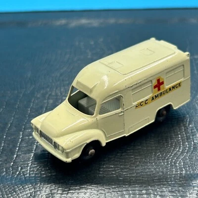 Lesney Matchbox No. 14 Lomas LCC cream Ambulance England back Doors open NM - Image 1 of 4