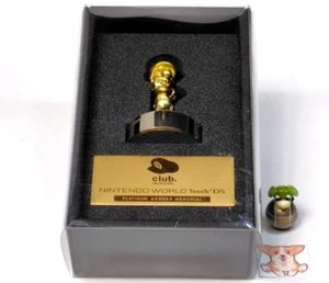Club Nintendo: Goldene Mario Statue für Platin Mitglied Nintendo 2004 aus Japan - Bild 1 von 13