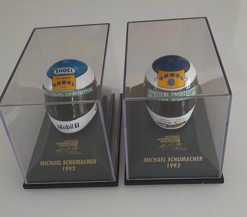 Minichamps Helme 1992 u. 1993 Michael Schumacher 1:8 - Bild 1 von 4