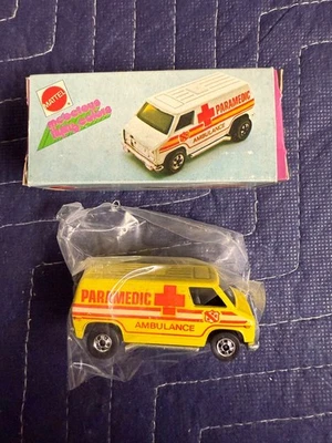 Hot Wheels MEBETOYS Blackwall PARAMÉDICO Amarillo Colores Voladores NUEVO Foto 1 de 4