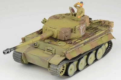 912042D Forces of Valor Sd.Kfz.181 Tiger 1/32 Model #121 German Army sPzAbt 501 - Image 1 of 2