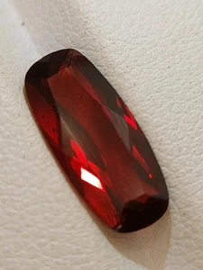 Untreated red garnet gemstone - faceted natural Garnet 3.50 CTS - Picture 1 of 10