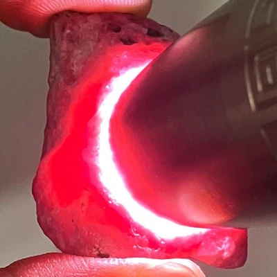 111,93 quilates - Natural 100 % sin calefacción hermoso tamaño jumbo rubí rojo áspero Madagascar Foto 1 de 4