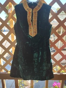 Vintage Mini 60's Cocktail Dress, Green Velvet, Embellished Neckline Sz S/M - Picture 1 of 6