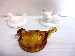 Lot of 3 Vintage Nesting Candy Dish Lids - Milkglass Cat & Bird, Amber Bird Dove - Picture 1 of 12