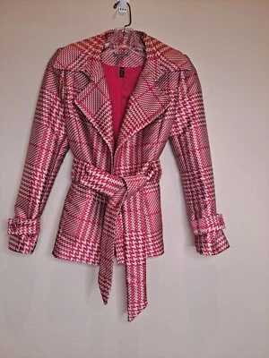 Gabardina corta del mercado negro de la Casa Blanca con cinturón - XXS, pata de gallo rosa Foto 1 de 4