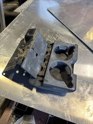 Chevy Silverado GMC Sierra 1999-2002 tablero central plegable portavasos Foto 1 de 4