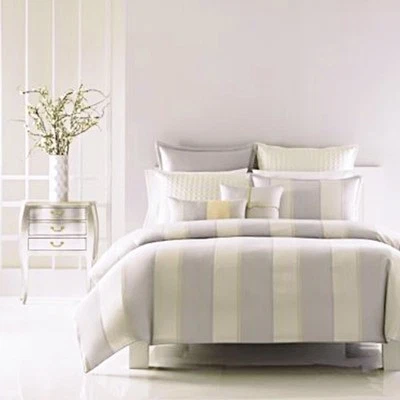 Hudson Park OTOMANA RAYAS King FALDA FUNDA NÓRDICA Azul Amarillo Perla $715 Exhibición Foto 1 de 4