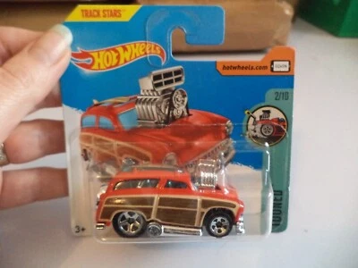 new SURF 'N TURF hw tooned HOT WHEELS toy car red 2/10 track stars woodie - Image 1 of 3