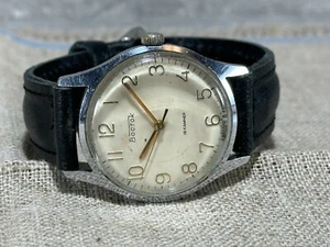 Vintage Soviet wristwatch VOSTOK  mechanical men's Watch - Picture 1 of 10