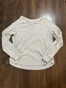 Lucky Brand Women’s Size MEDIUM V-Neck Sweater - Cozy Knit Top - Picture 1 of 5