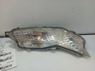 Пассажирский правый поворотник от 2016 Toyota Camry 12370201 - Изображение 1 из 4