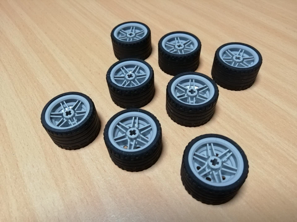 LEGO Technik 8 Stück Reifen 37 x 22 hellgraue Felge / Technic - Bild 1 von 4