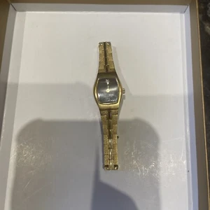vintage ladies wittnauer Gold Toned Quartz watch - Picture 1 of 4