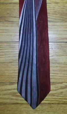 Corbata Puritana Raya de Seda Roja Negra Gris Raya Abstracta Nueva en Caja t2516  Foto 1 de 4