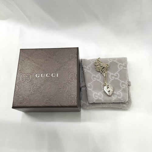 GUCCI 313463 J8400 8106 Ciondolo cuore nodo